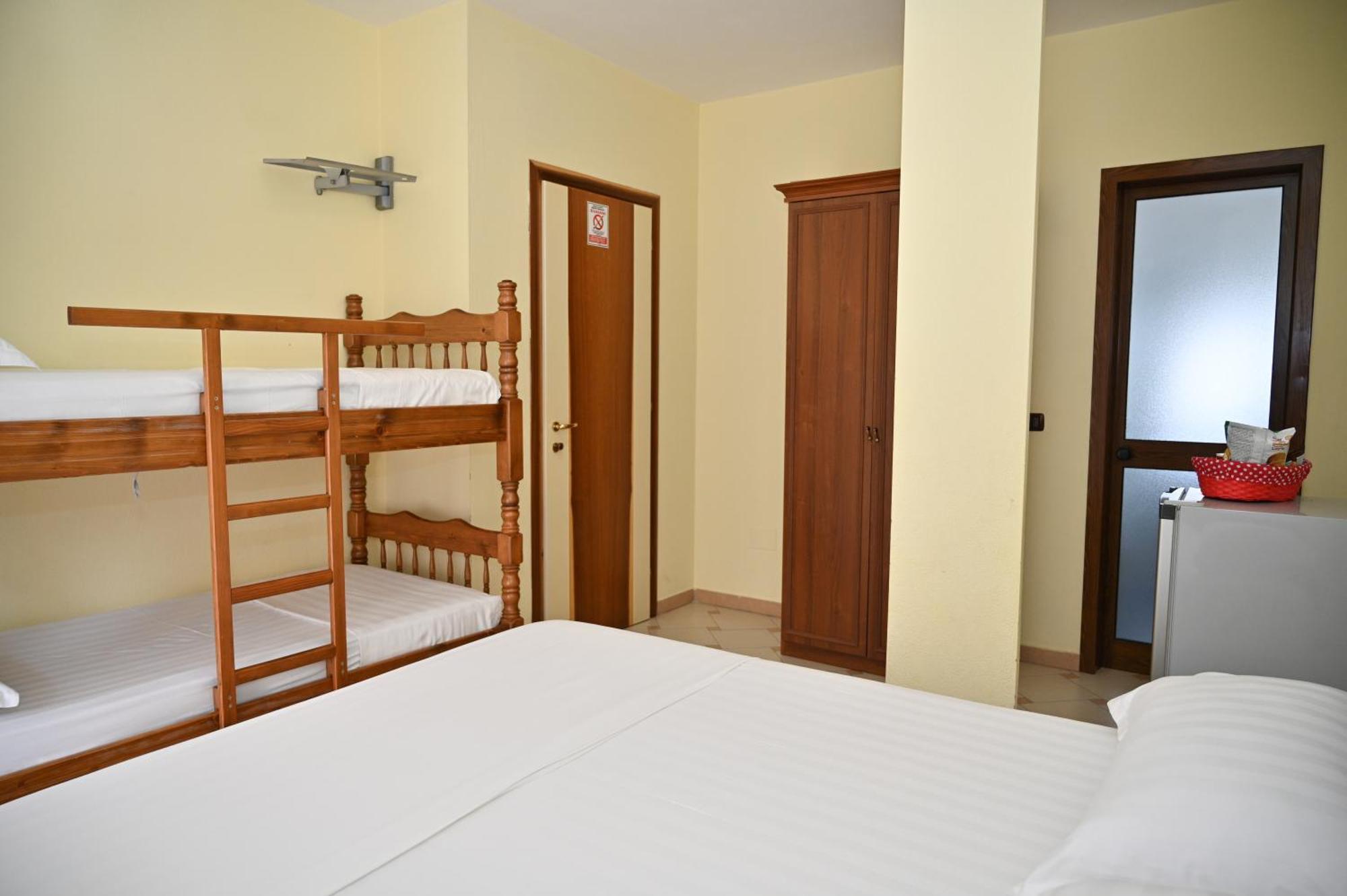 Hotel Vila Emes Durrës Rom bilde