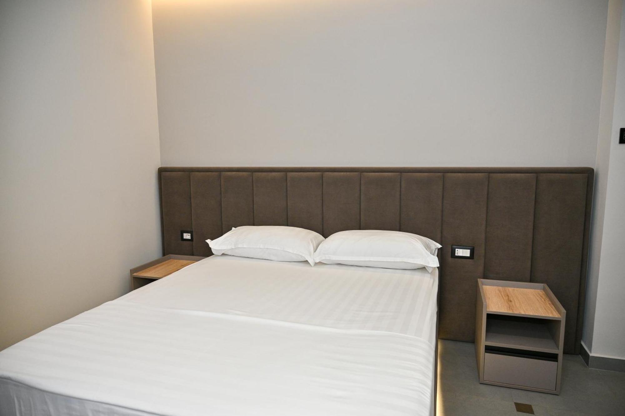 Hotel Vila Emes Durrës Rom bilde